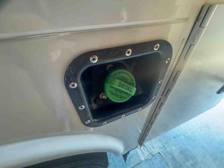 2022-ford-f550-xlt-image-15