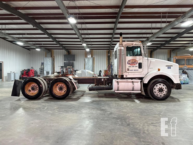 2003-kenworth-t800-image-6