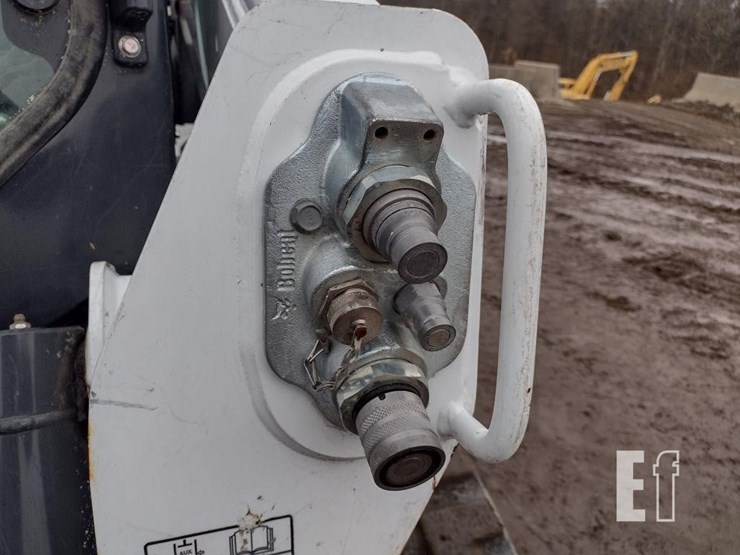 2022-bobcat-t595-image-16