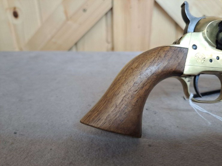 cva-blackpowder-percussion-sa-revolver-image-9