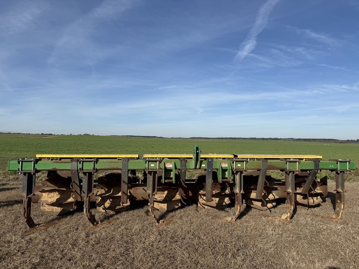 6-row-harrell-stalk-chopper-image-1