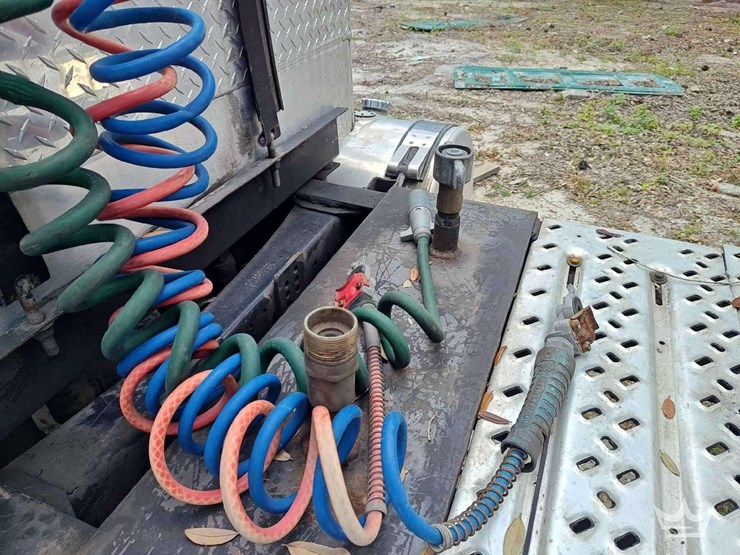 2020-mack-anthem-t/a-wet-kit-day-cab-truck-tractor-image-26