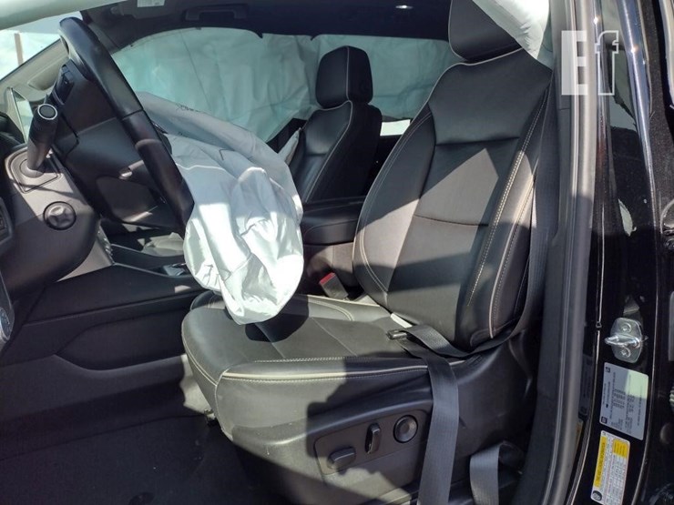 2022-gmc-yukon-slt-image-13