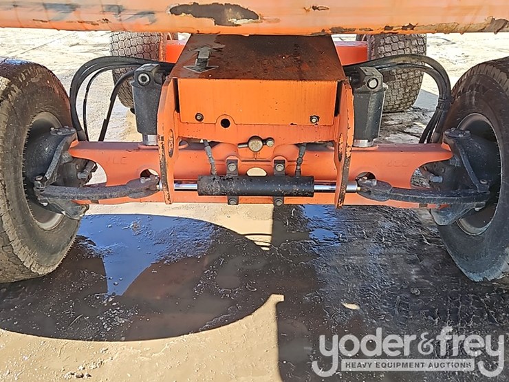 2013-jlg-400s-image-18