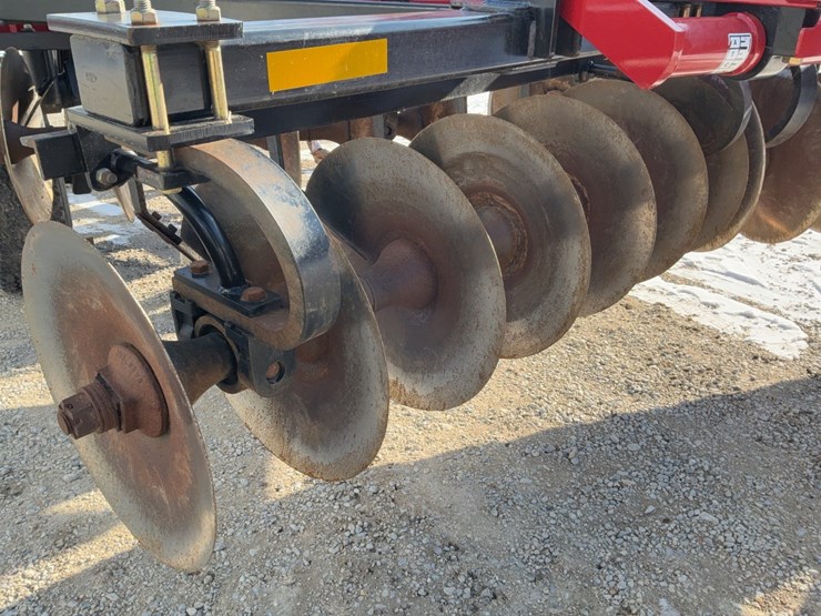 case-ih-870-ecolo-tiger-disc-ripper-image-48