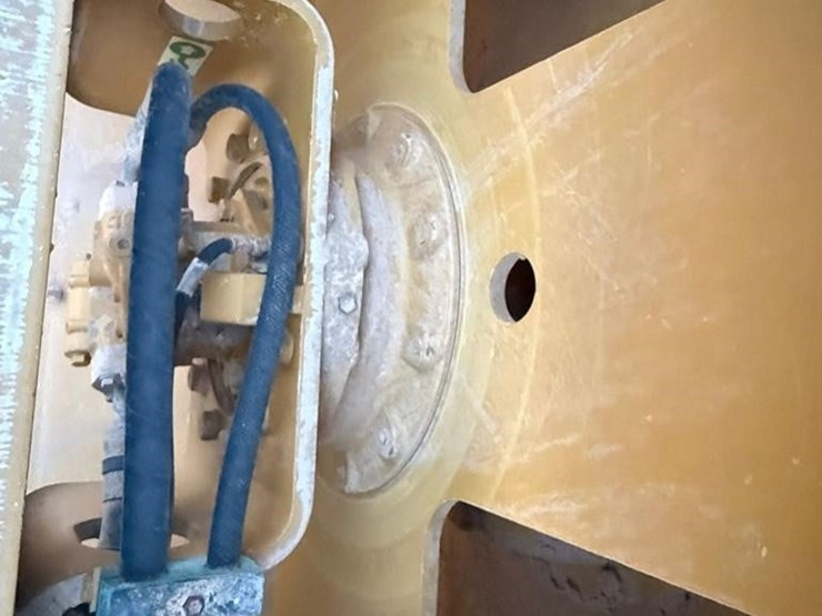 2013-caterpillar-cs56b-image-27