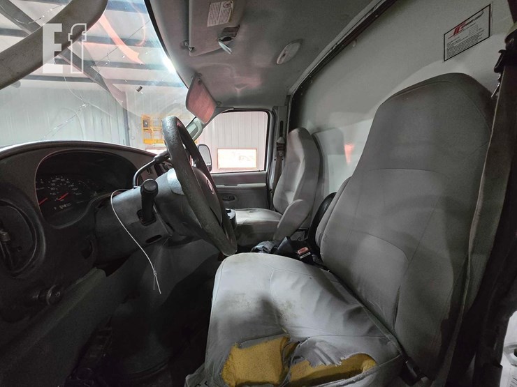 2006-ford-e350-sd-image-9