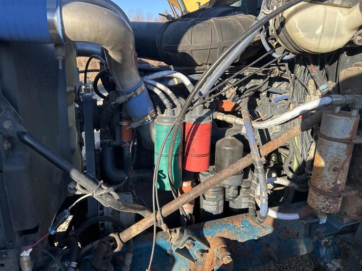 2001-mack-ch613-image-71