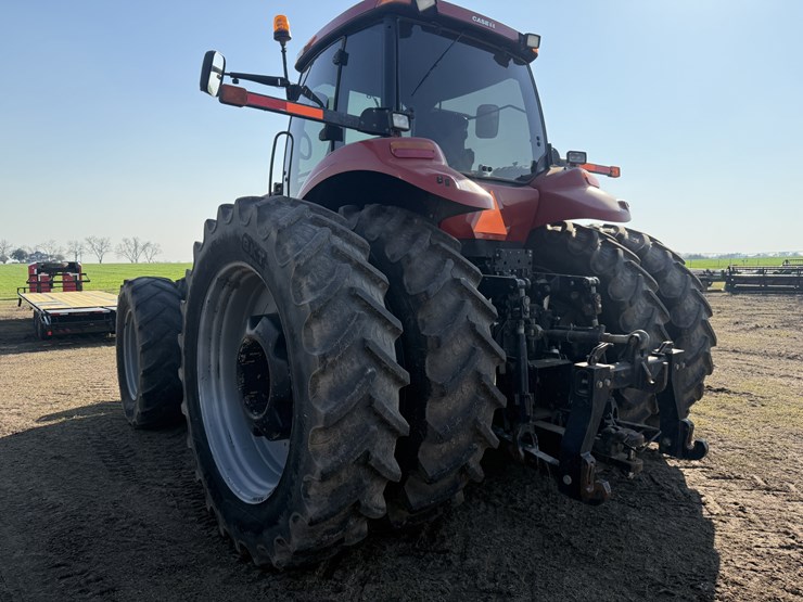 case-ih-315-magnum-image-10