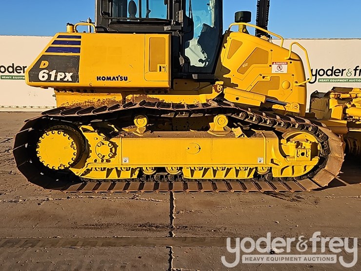 2022-komatsu-d61px-24-image-8