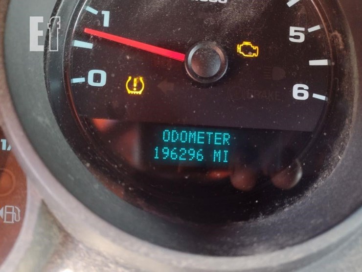 11-chevy-truck^title^-image-8