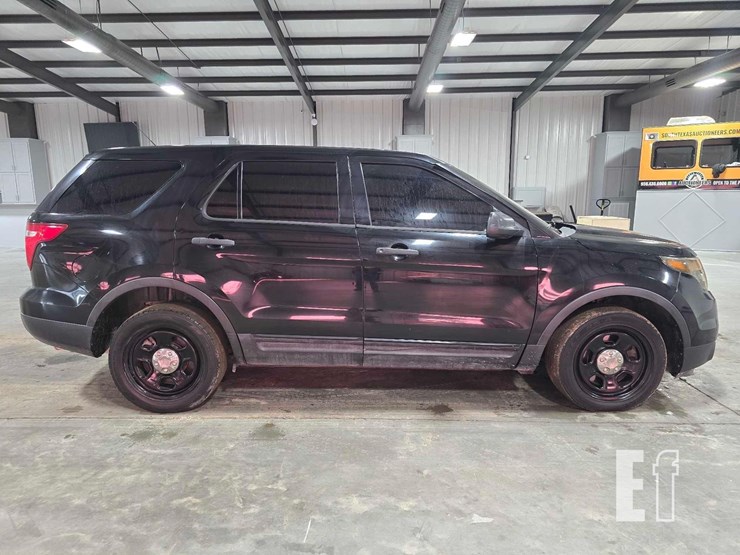 2014-ford-explorer-image-6