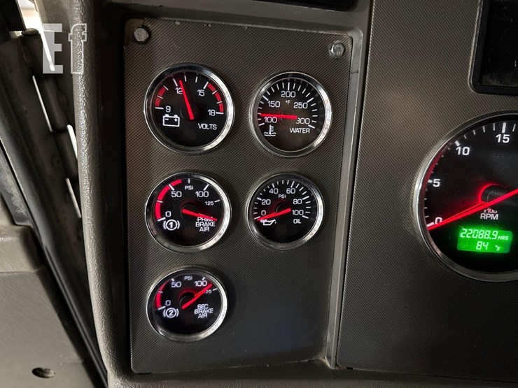 2015-kenworth-t370-image-22