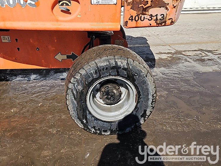 2013-jlg-400s-image-16