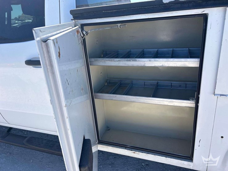 2018-chevrolet-silverado-2500hd-image-19