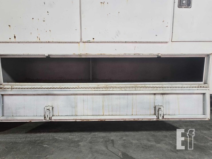 1999-ford-f550-image-22