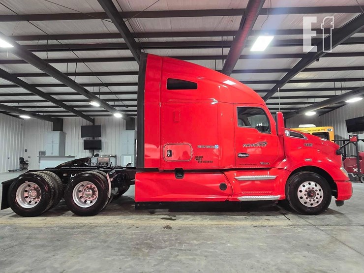 2020-kenworth-t680-image-6