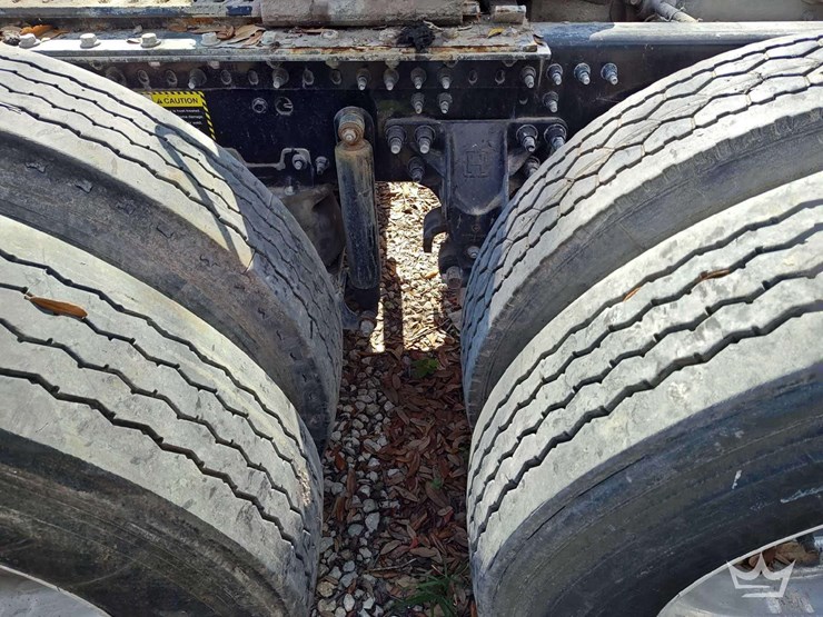 2022-mack-anthem-t/a-wet-kit-day-cab-truck-tractor-image-34