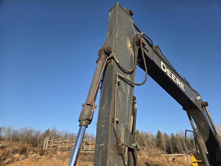 2012-deere-160d-lc-image-17