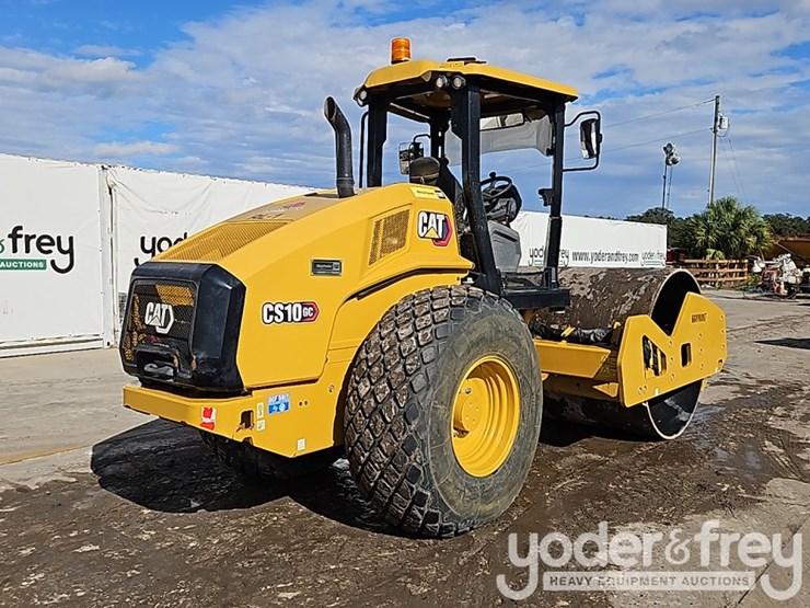 2023-caterpillar-cs10gc-image-5