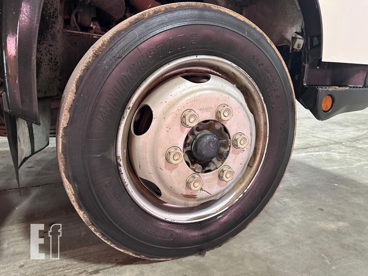 2015-hino-195-image-18