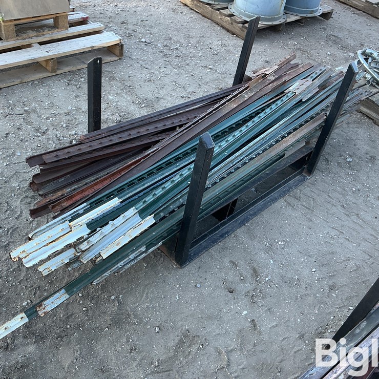 T Posts W/carrier Rack