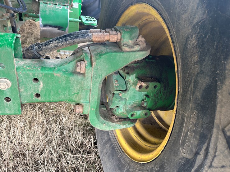 #38409-•-2014-john-deere-s680s-prwd-combine-image-11