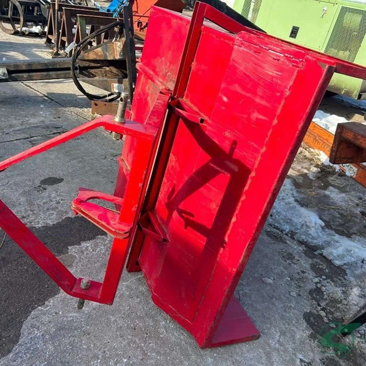 3pt hitch trip bucket