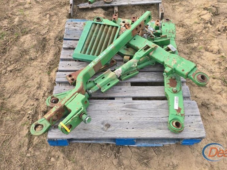 john-deere-draw-bar-&-misc.-parts-image-1