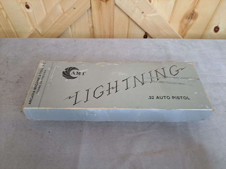amt-.22-lr-semiauto-pistol-image-14