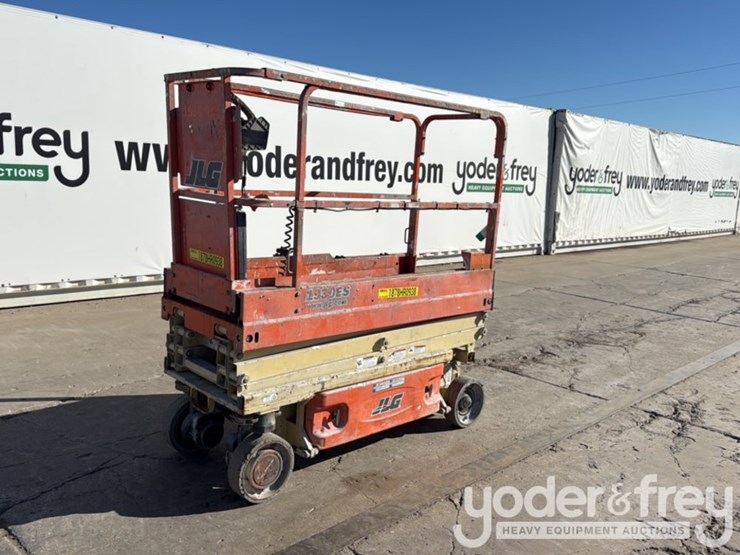 2016-jlg-1930es-image-1