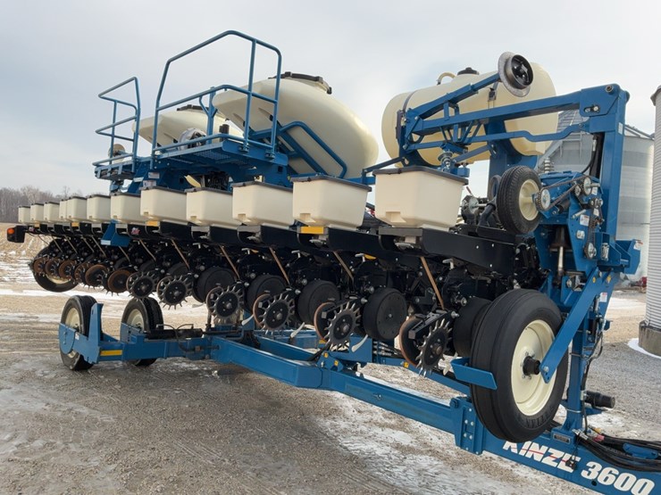 kinze-3600-image-6