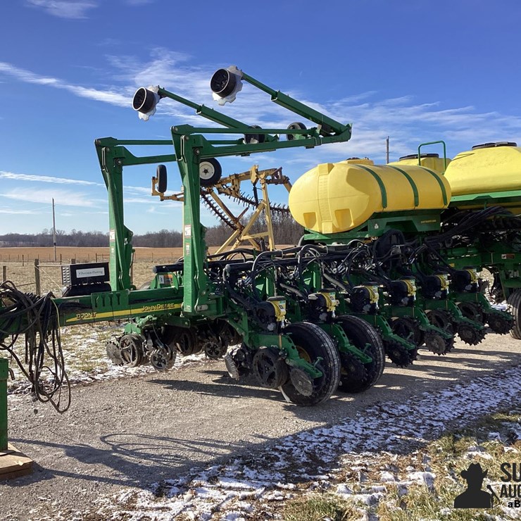 2008 JOHN DEERE 1770