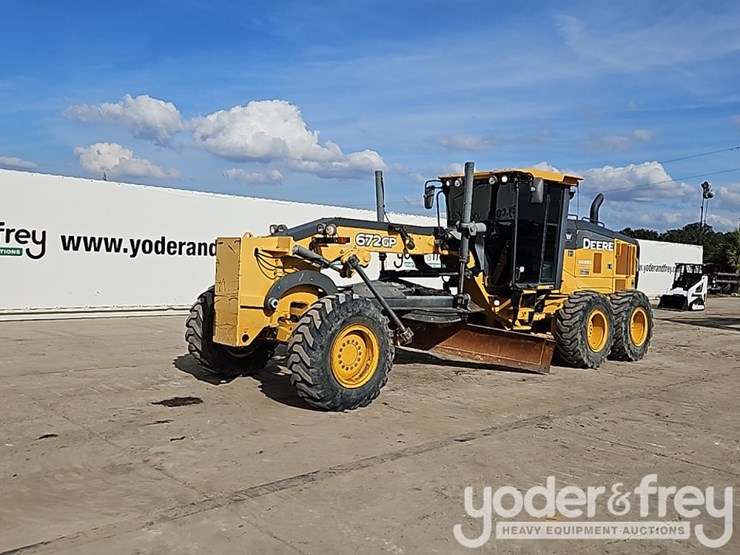 2017-deere-672g-image-2