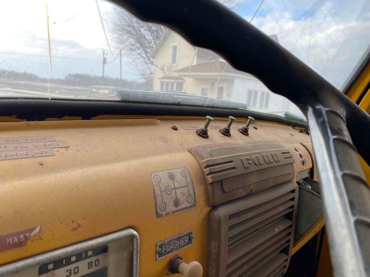 1949-ford-f7-firetruck-image-33