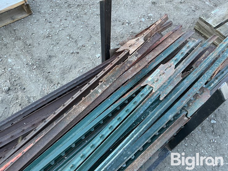 t-posts-w/carrier-rack-image-11