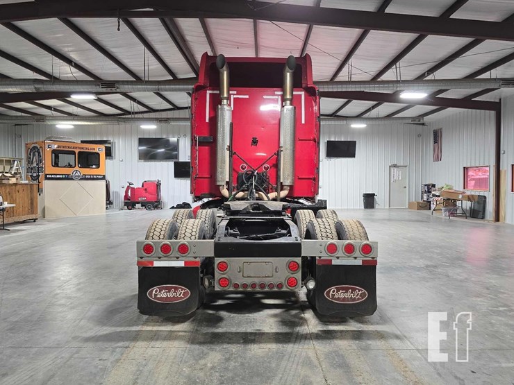 2008-peterbilt-386-image-8