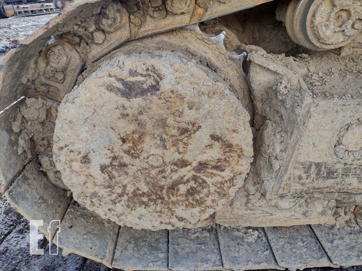 2008-deere-750j-image-30