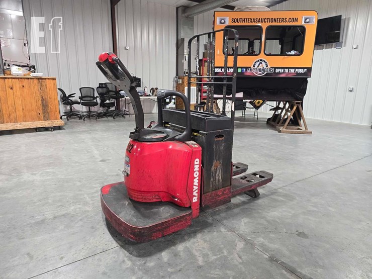 raymond-8400-image-4