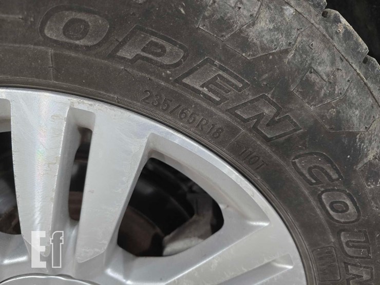 2011-cadillac-srx-image-22