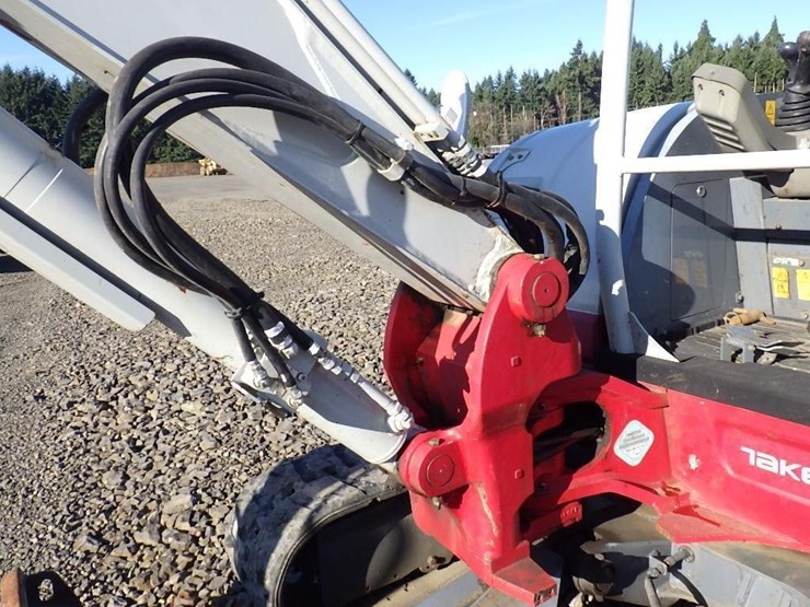takeuchi-tb260-image-14