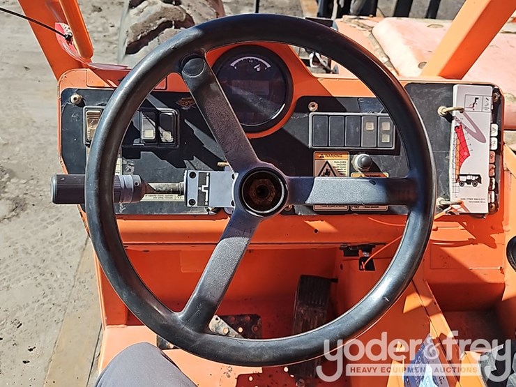 2016-sky-trak-8042-image-27