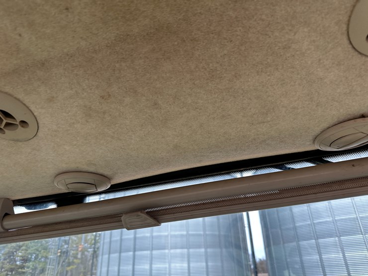 2010-john-deere-8345r-image-74