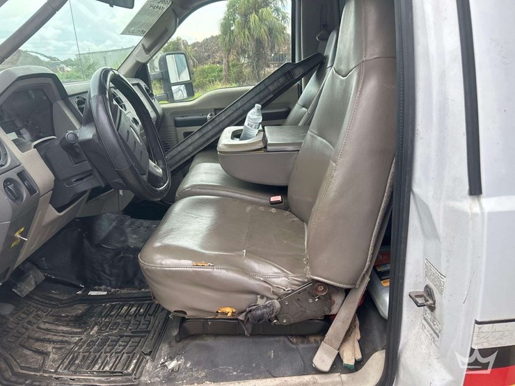 2008-ford-f550-image-11