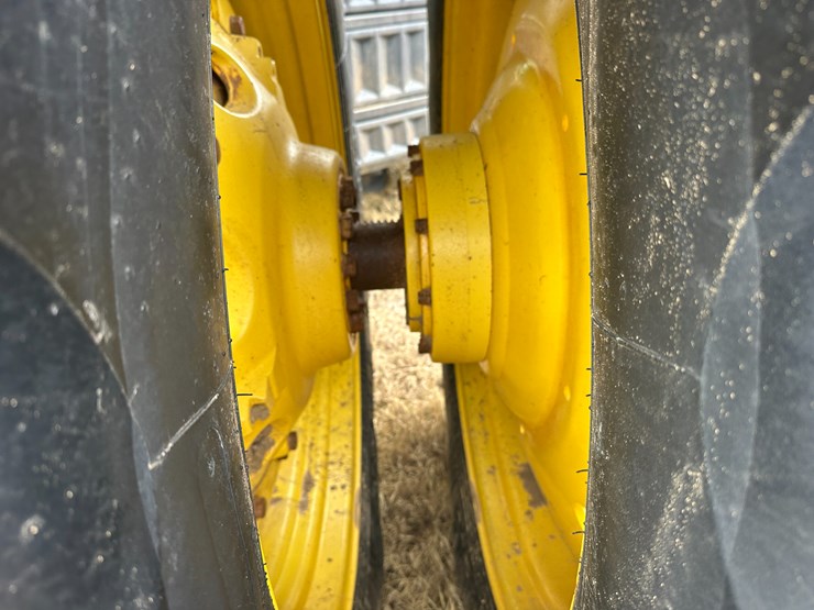 2013-john-deere-9560r-image-13