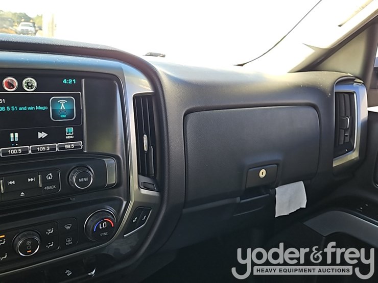2015-chevrolet-silverado-1500-image-25
