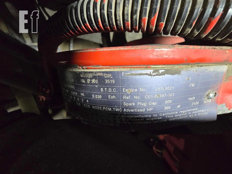 2016-freightliner-114sd-image-29