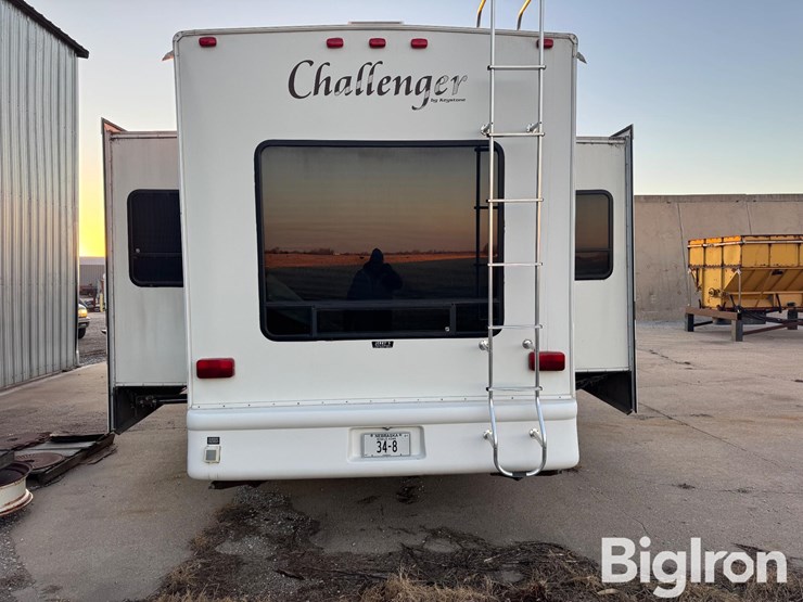 2009-keystone-challenger-32-sat-5th-wheel-camper-trailer-image-6