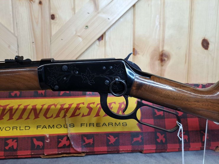 winchester-model-94-canadian-centennial-commemorative-.30-30-lever-action-carbine-image-4