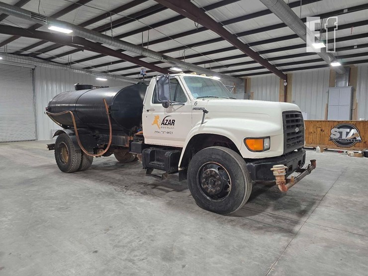 1998-ford-f800-image-2